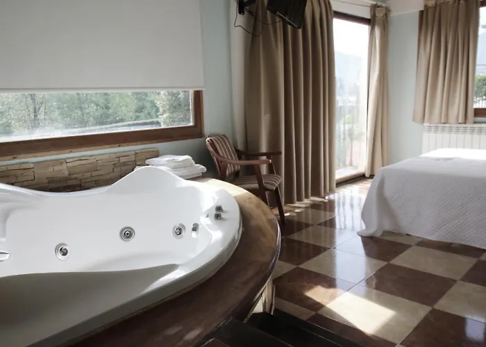 Hosteria,restaurante,cafeteria Abetos Hotell Villanueva de la Peña